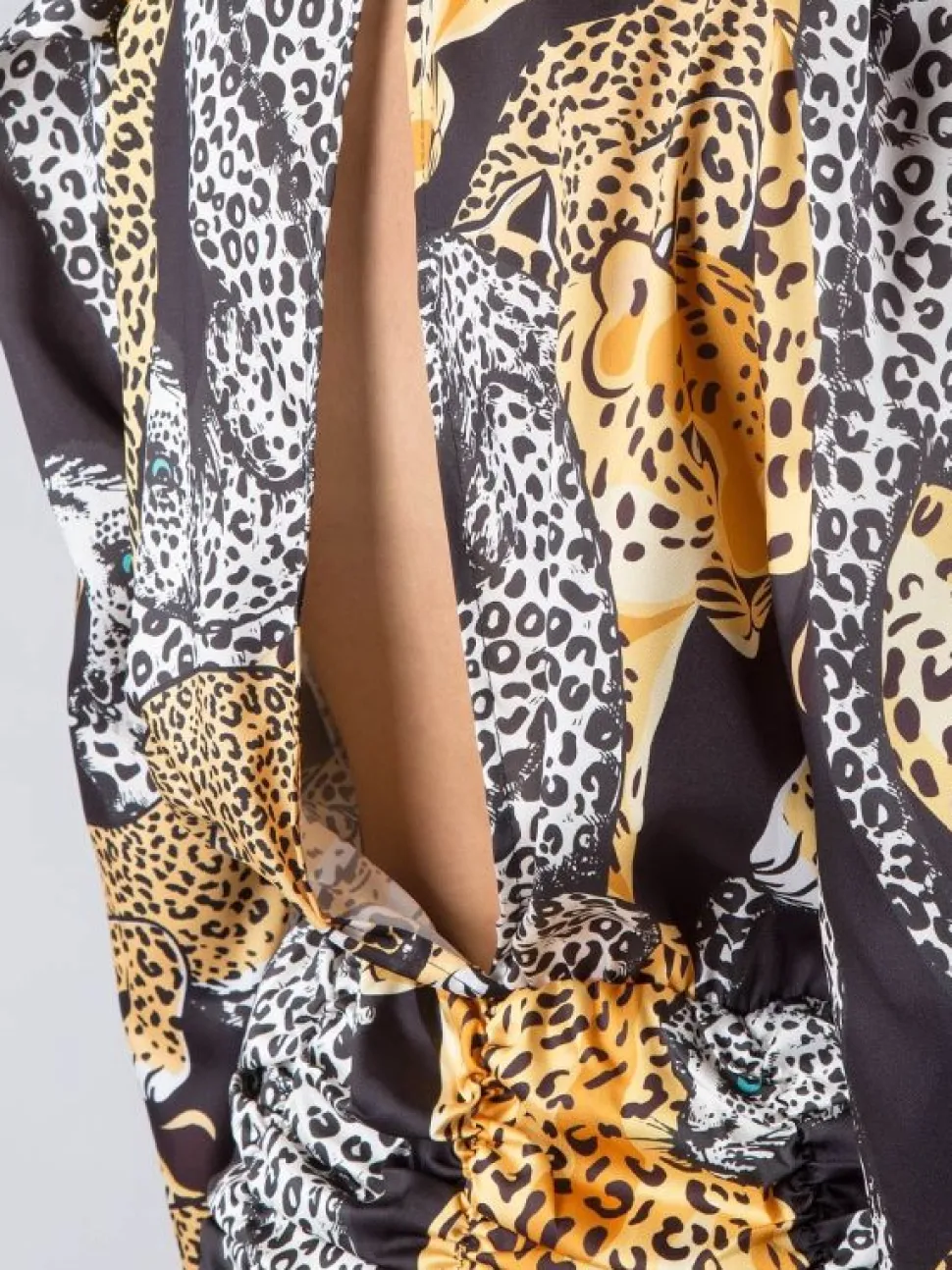 ABITO CORTO LEOPARDATO CON GONNA ADERENTE