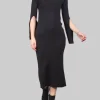 ABITO IN MAGLIA A COSTINE NERO CON SCOLLATURA SULLA SCHIENA