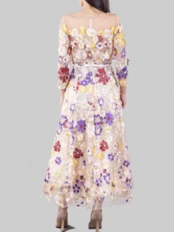 ABITO MIDI IN TULLE ROSA RICAMATO CON FIORI MULTICOLORE E MINI CINTURA IN VITA