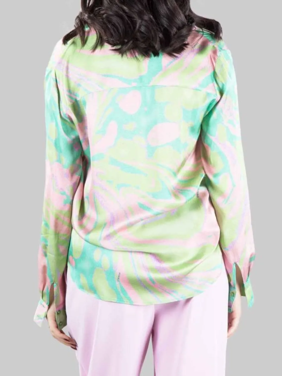 CAMICIA SMORZARE OVERSIZE A FANTASIA SU FONDO VERDE