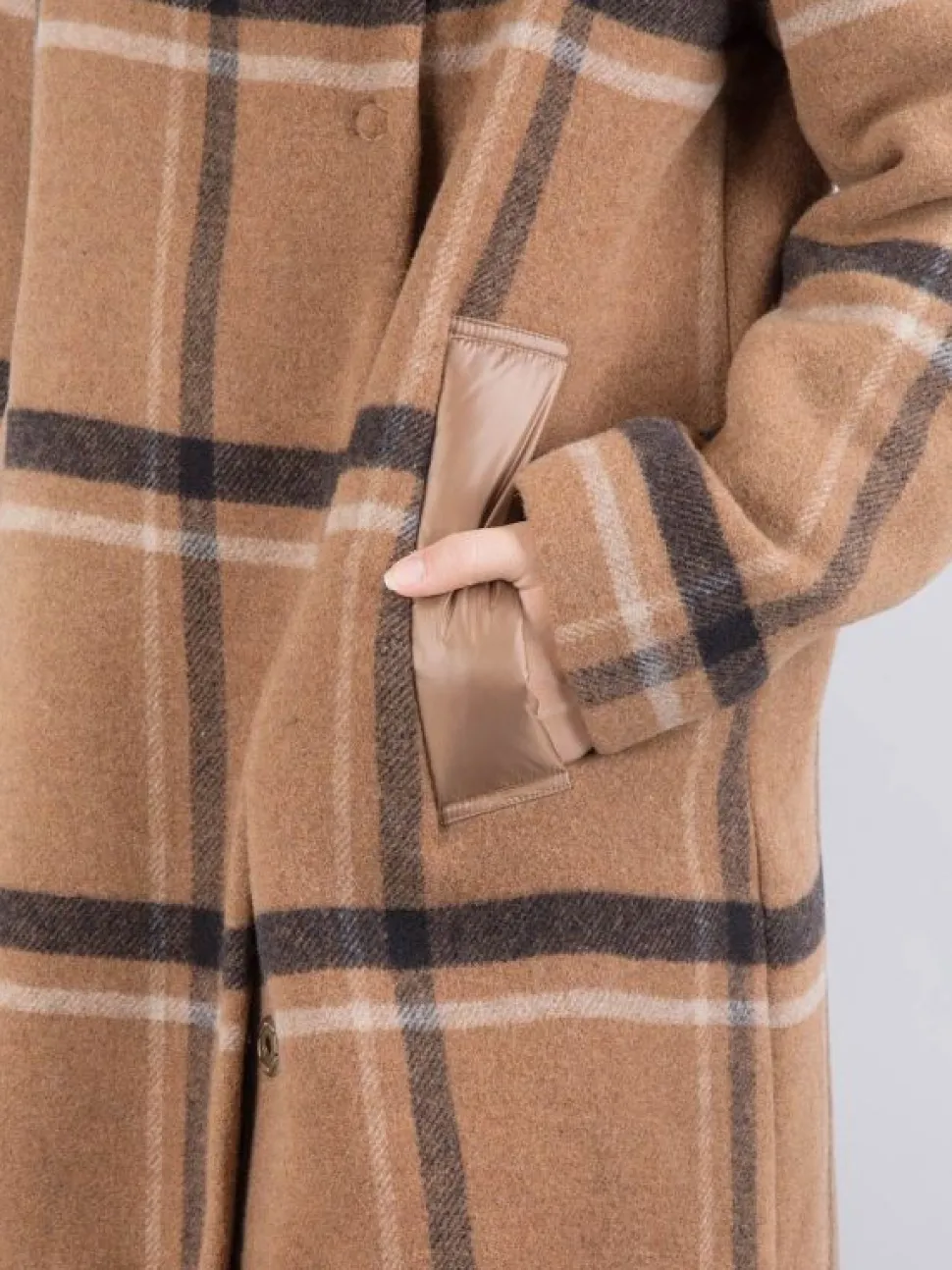 CAPPOTTO IN MISTO LANA CON INSERTI IN PIUMINO
