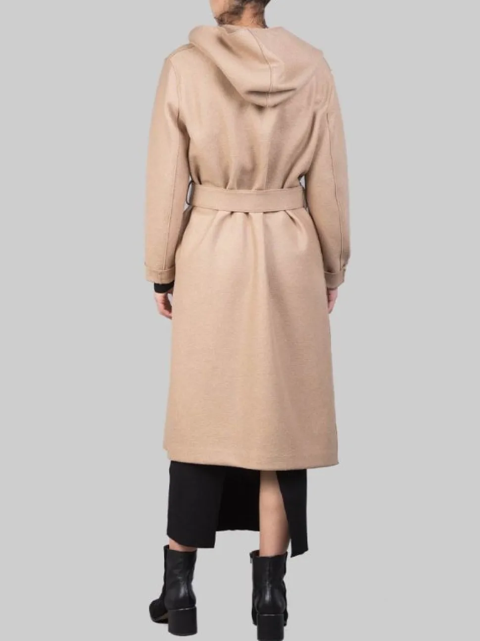 CAPPOTTO LUNGO CAMMELLO "A VESTAGLIA" IN LANA VERGINE PRESSATA CON CINTURA