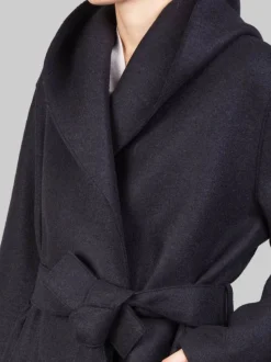 CAPPOTTO LUNGO NERO "A VESTAGLIA" IN LANA VERGINE PRESSATA CON CINTURA