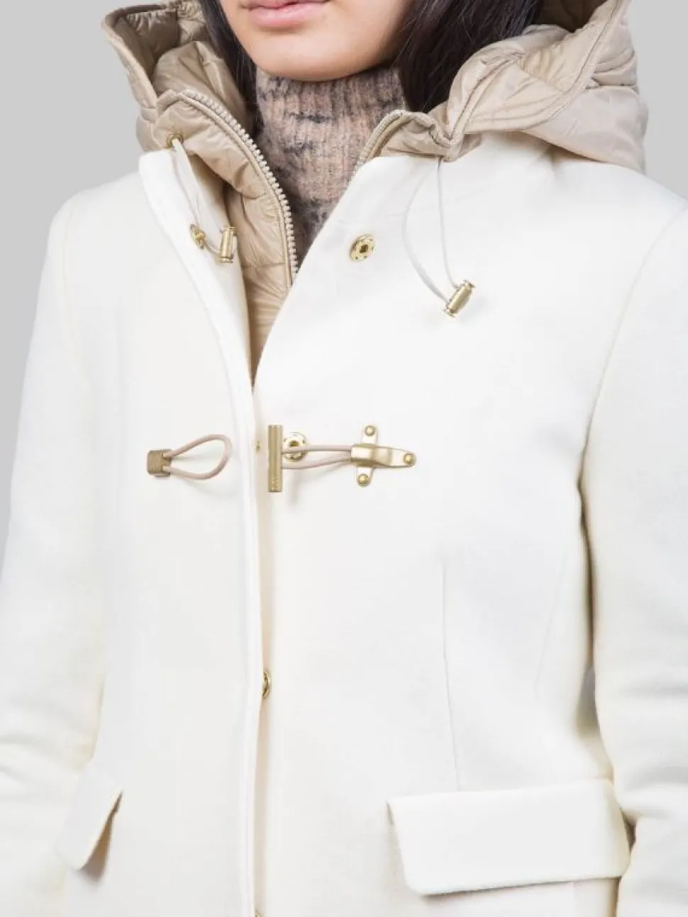 CAPPOTTO TOGGLE IN LANA E TESSUTO TECNICO BIANCO PANNA CON CAPPUCCIO