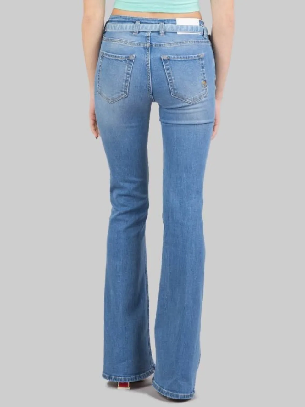 JEANS FLORA IN DENIM ELASTICIZZATO CON CINTURA