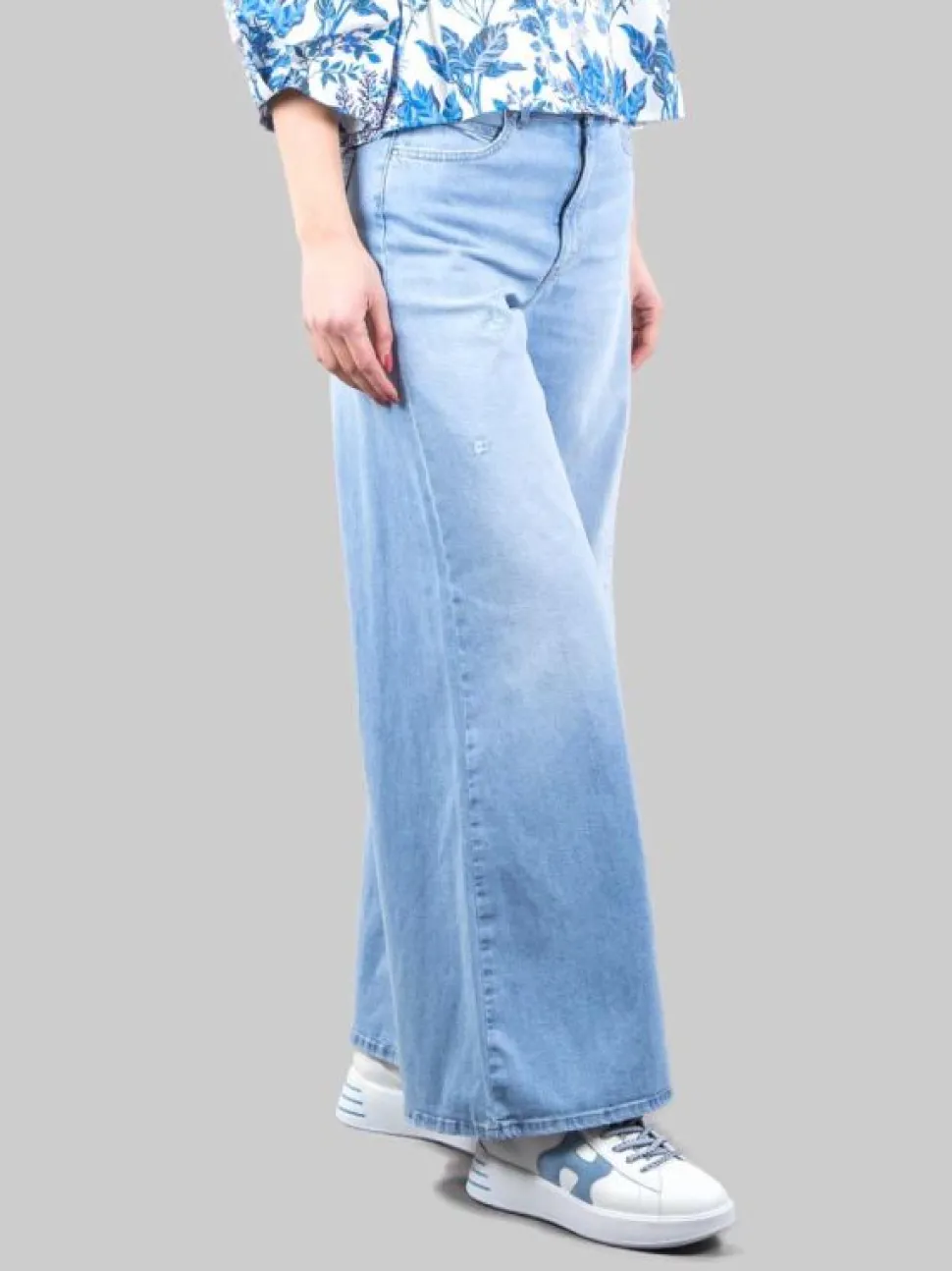 JEANS PALAZZO IN COTONE ELASTICIZZATO CON PICCOLE ROTTURE