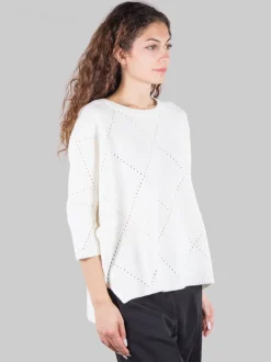 Maglia con forature