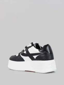 MAXI SNEAKER MATCH IN PELLE BICOLORE BIANCA E NERA