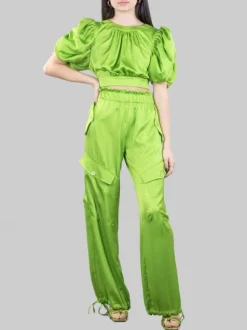 PANTALONI CARGO IN RASO VERDE CON ELASTICO IN VITA E TASCONI