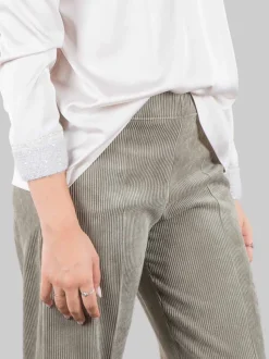 Pantaloni cropped in velluto