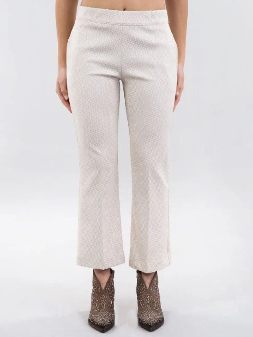 PANTALONI FLARE A FANTASIA JACQUARD CREMA E BIANCO