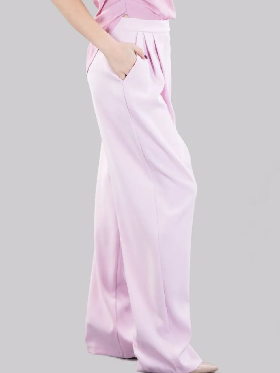 PANTALONI MONTANO IN CREPE ELASTICIZZATO ROSA CON PINCES ANTERIORI