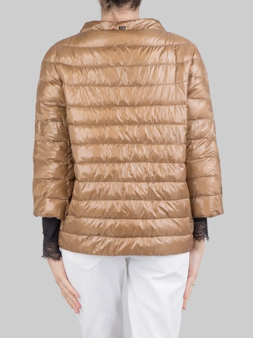 PIUMINO CORTO CAMMELLO MODELLO CAPPA IN NYLON ULTRALEGGERO