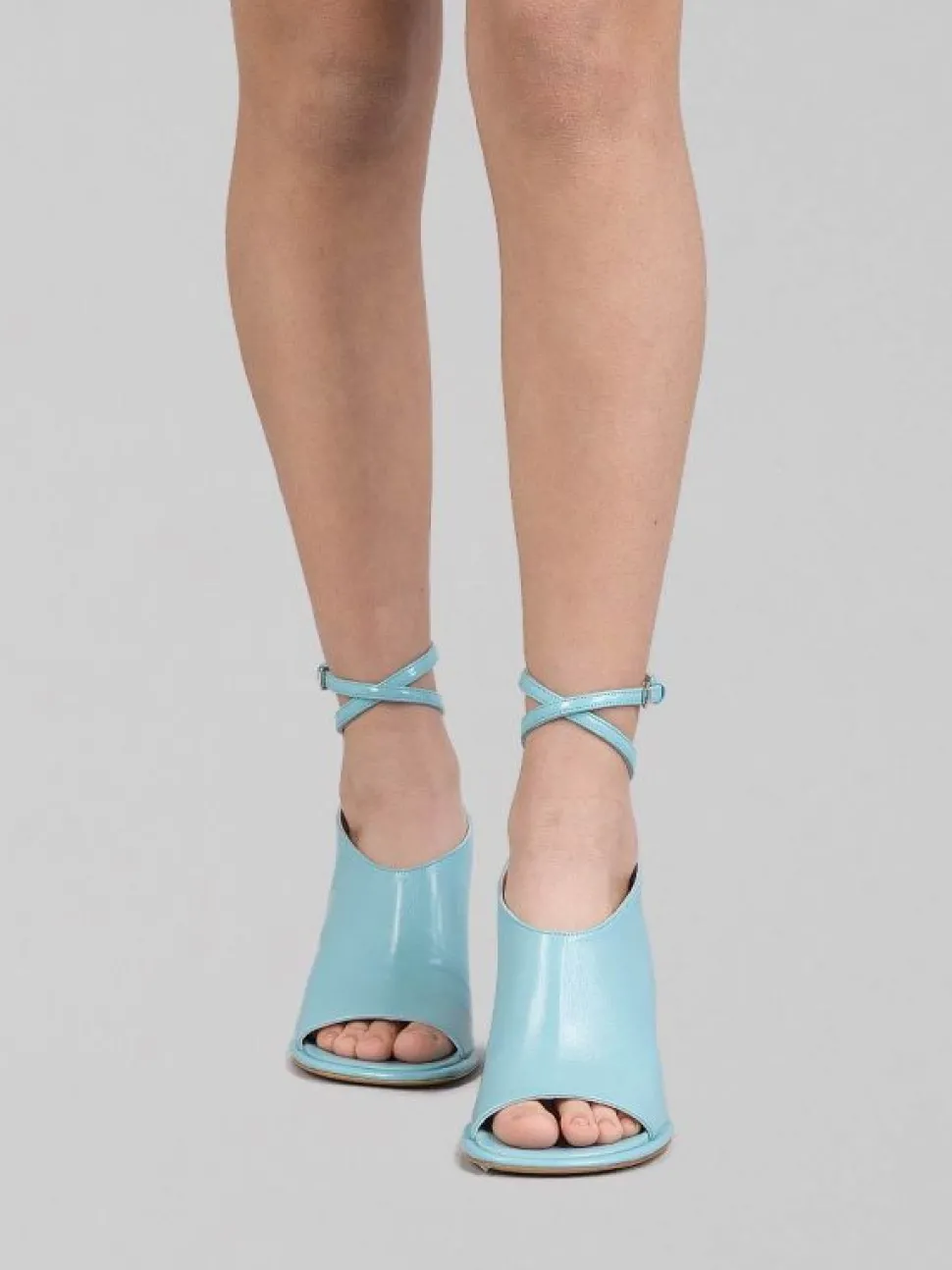 SANDALI IN PELLE