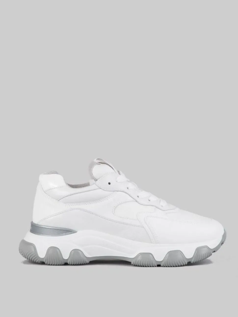 SNEAKER HYPERACTIVE BIANCA IN PELLE, TELA E DETTAGLIO IN PELLE LUCIDA