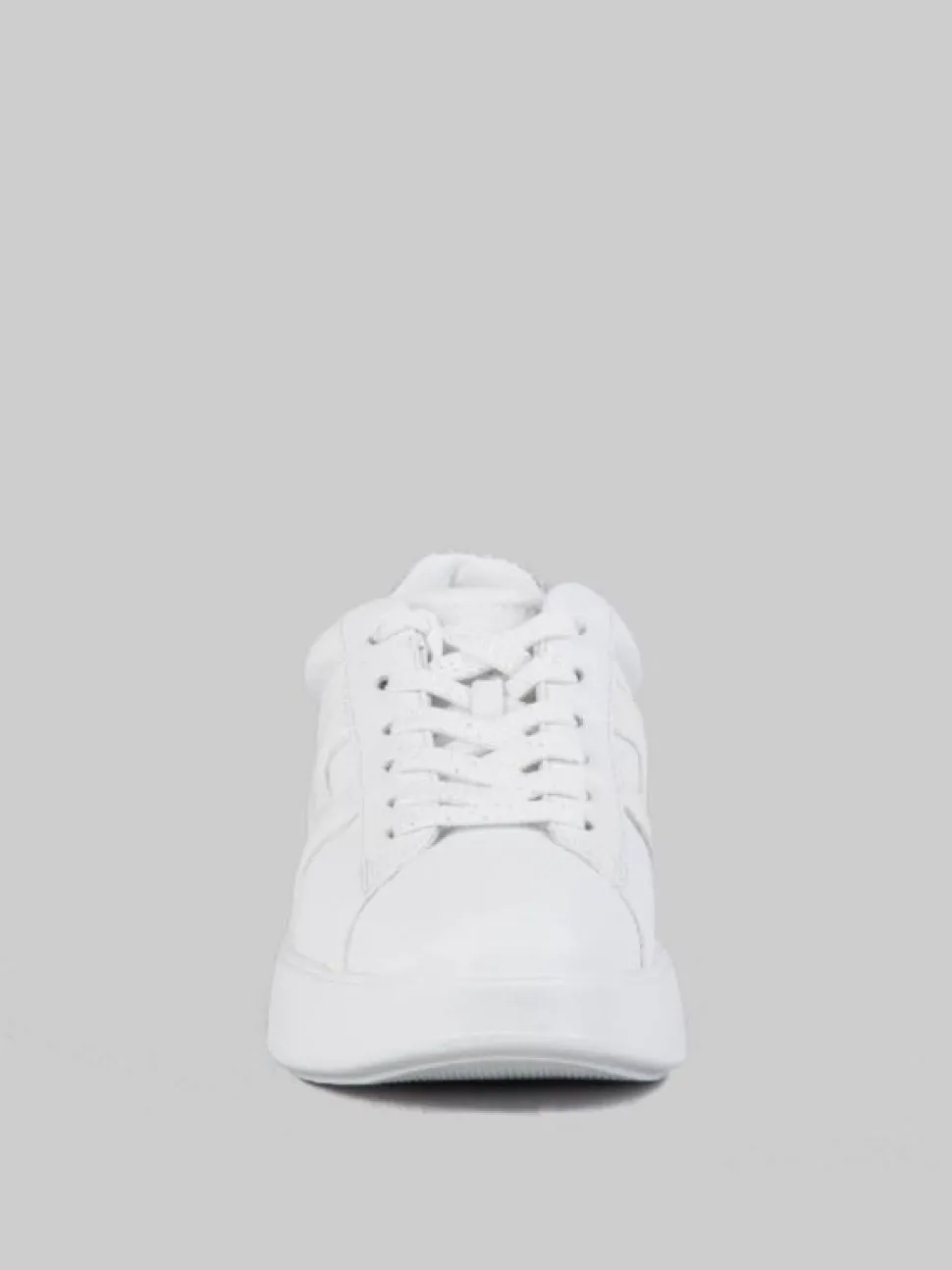SNEAKER REBEL