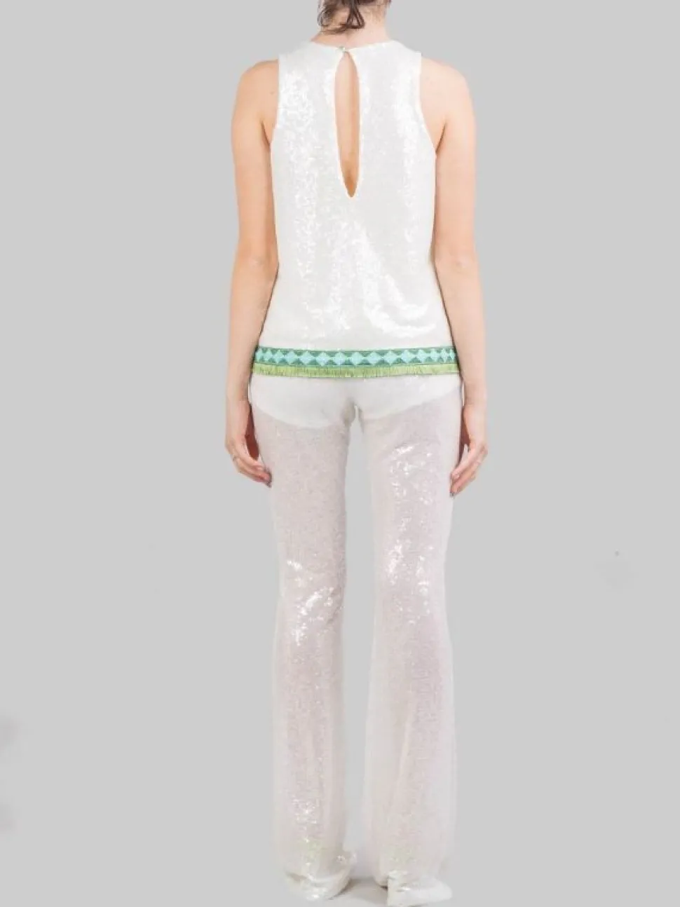 TOP BIANCO SENZA MANICHE CON PAILLETTES E PROFILI DECORATI