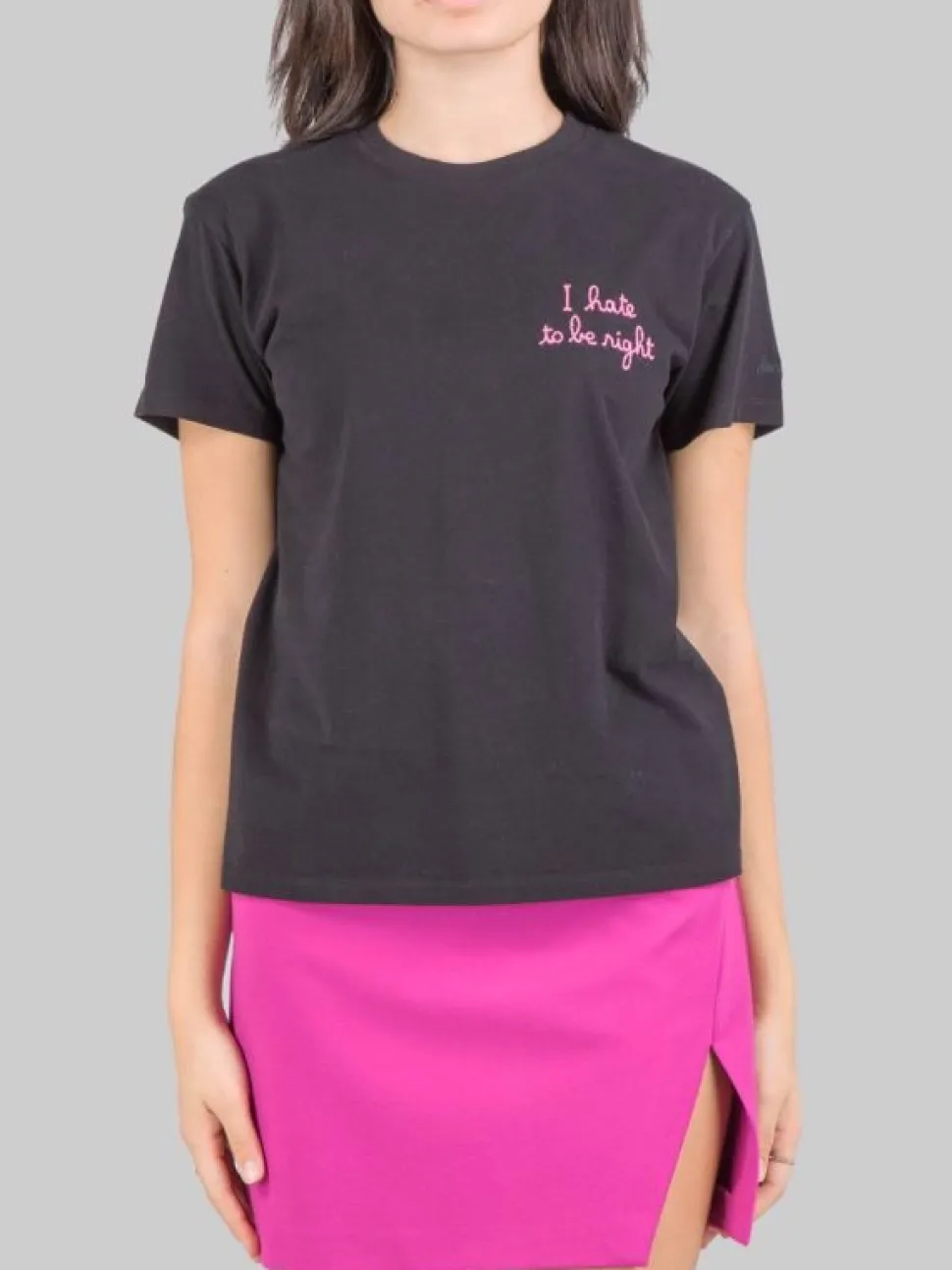 T-SHIRT EMILIE GIROCOLLO NERA CON GRAFICA "I HATE TO BE RIGHT"-NERO