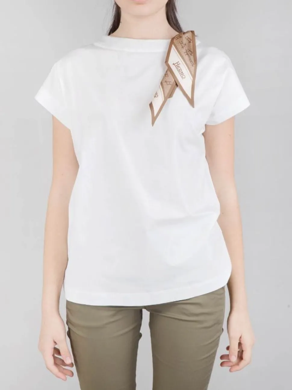 T-SHIRT IN JERSEY CON FOULARD